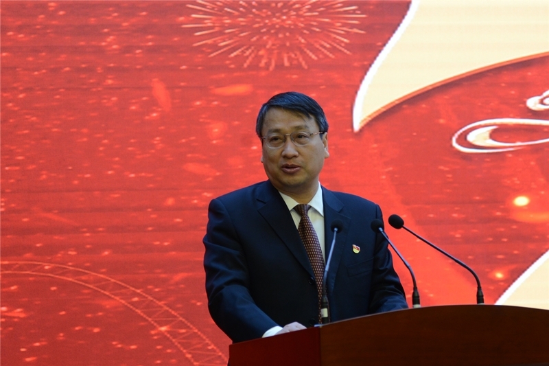 买球赛十大平台(中国)集团有限公司推动更名大学暨七十周年校庆启动仪式在新能源交流中心举行2.jpg