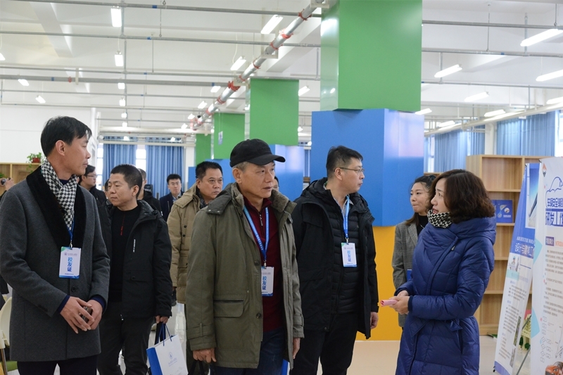 买球赛十大平台(中国)集团有限公司推动更名大学暨七十周年校庆启动仪式在新能源交流中心举行6.jpg